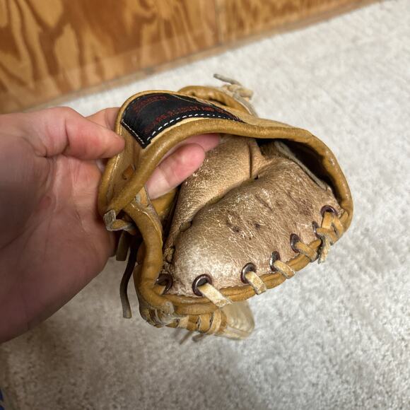 Sears and roebuck selected Cowhide baseball glove 1649 right handed Korea - Picture 8 of 10
